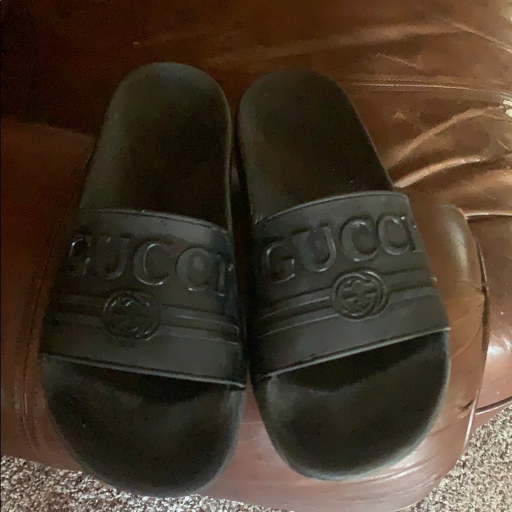 Gucci black rubber slides